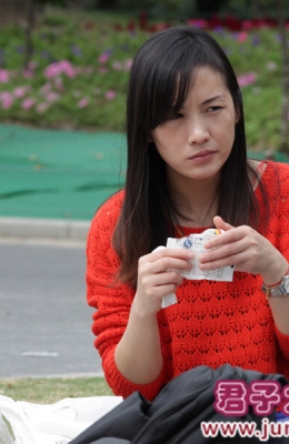 矜持美少妇的汗渍黑丝足（27P）